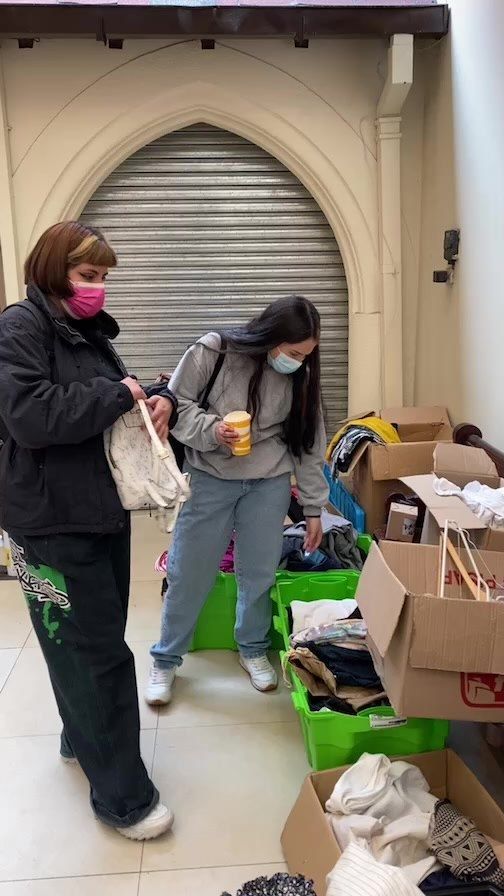 Ropa donada a la fundación.